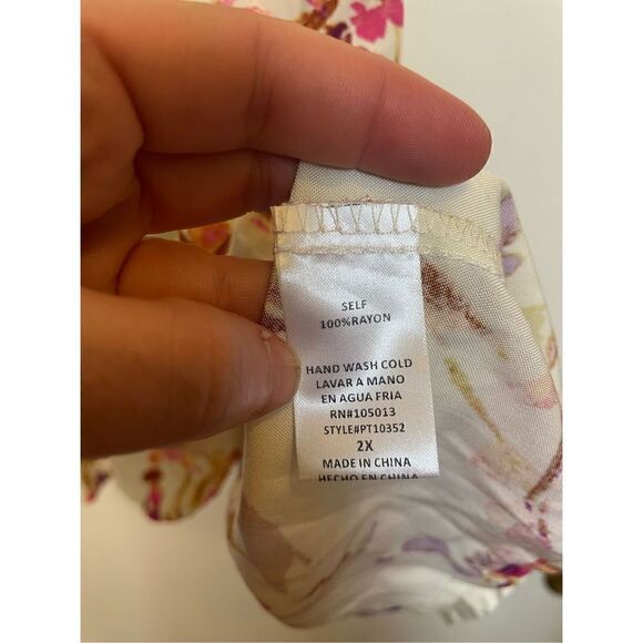 Andree by Unit High Neck floral sleeveless top size 2X NWT - Picture 9 of 15